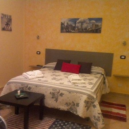 Bed and Breakfast La Bella Ninfa Sermoneta Exterior foto